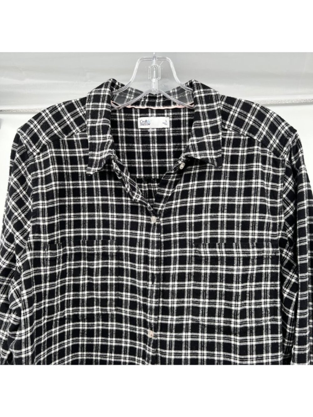 Croft & Barrow Womens Plaid Button Up Top Long Sleeve Black/White Size Large - Picture 2 of 9